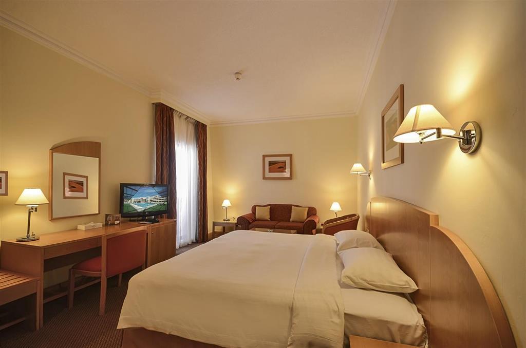 Golden Tulip Seeb Hotel 3*