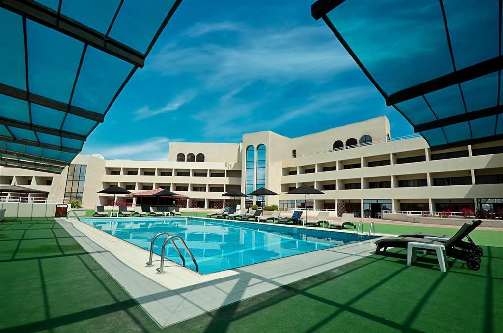 Golden Tulip Seeb 3*