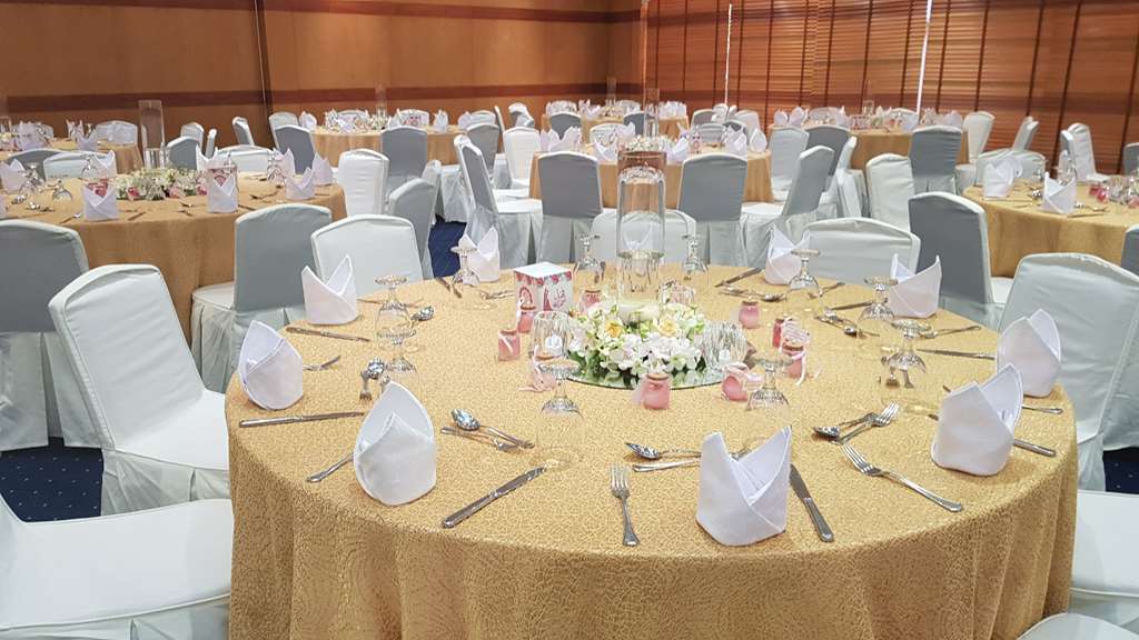 Hotel Golden Tulip Seeb 3*